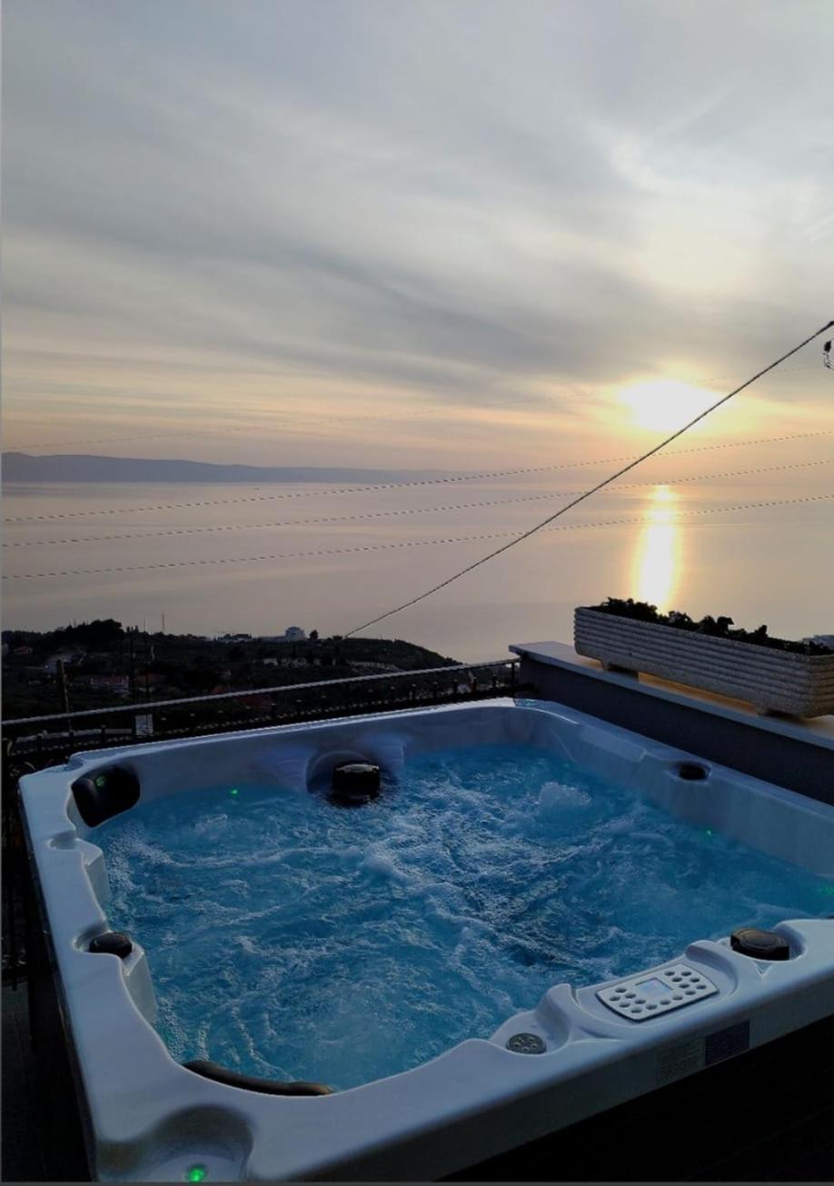 Holliday Home Alida With Jacuzzi Podgora Exteriér fotografie
